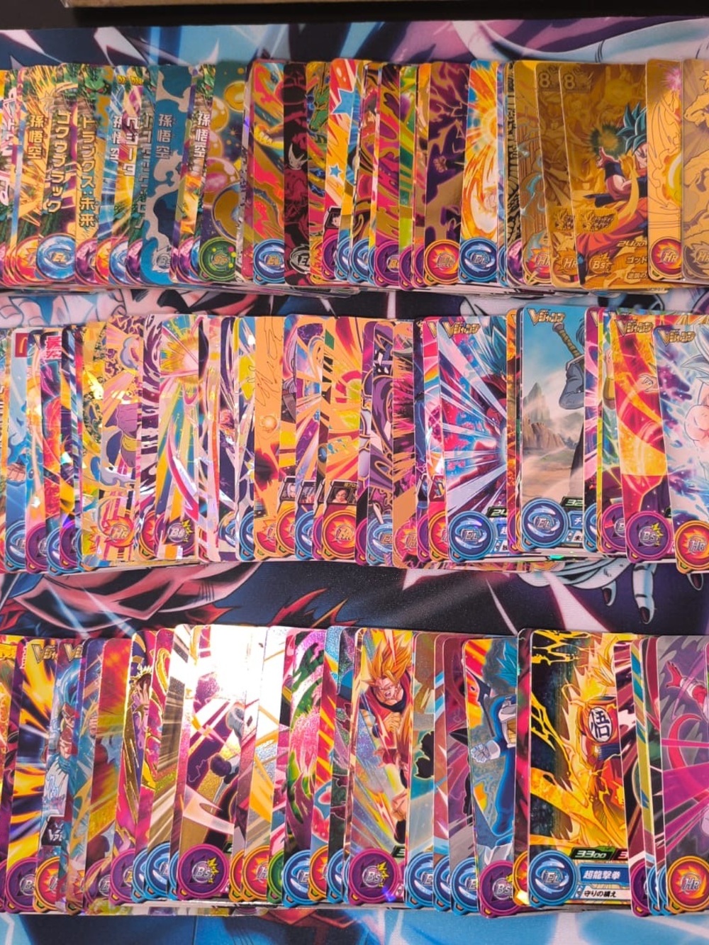 Lot of 100 dragon ball cards in perfect condition